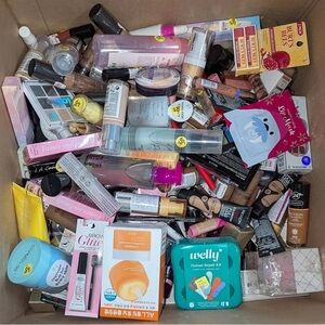 Assorted Beauty and Skincare Products SCOOP- LAST FEW